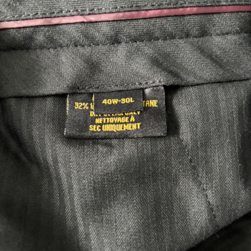Suit - Picture 4 of 7
